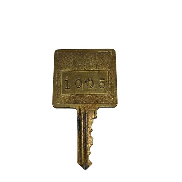 Vintage Hotel Room Key S Logo Room 1005 - Picture 2 of 8